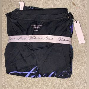 Victoria secret pajama set